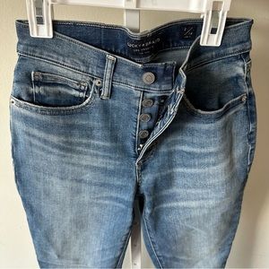 Lucky Brand button fly denim jeans straight leg
